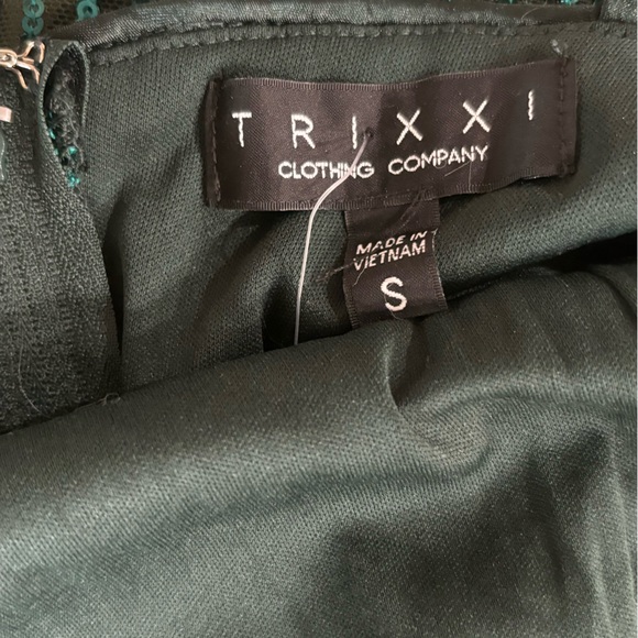 Sequin Tassel 
Mesh Scoop Neck Mini size XS - Picture 6 of 8